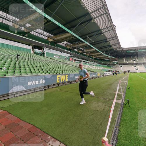 13.09.2026 - 21. swb-Marathon Bremen Michael Burmester http://msf.ph/oto/10301876 13.09.2026 10:50:02 Laufen im Stadion 10413, 10627, 10667, 10710, 10754, 11031, 11254, 11266, 11541, 11712, 11780, 11851, 11942, 11980, 12440, 10161, 10202, 10242, 10349, 10472, 10535, 10651, 10895, 10933, 10970, 11050, 11181, 11244, 11296, 11309, 11367, 11457, 11529, 11530, 11546, 11573, 11574, 11579, 11639, 11675, 11709, 11760, 11821, 12153, 12157, 12177, 12178 meine-sportfotos.de