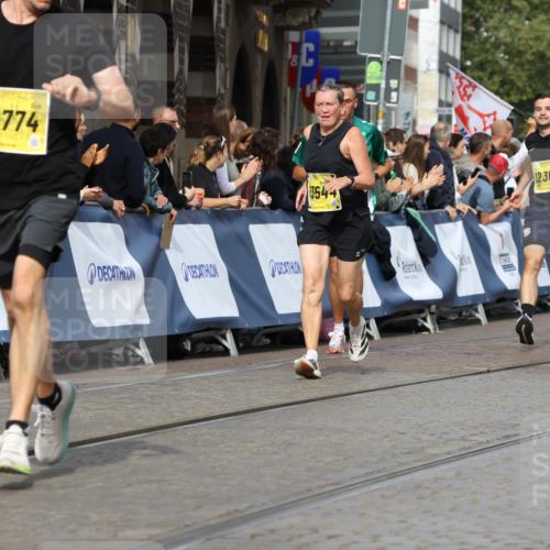 13.09.2026 - 21. swb-Marathon Bremen Strokosch-Dieckow http://msf.ph/oto/10301877 13.09.2026 10:50:46 Ziel 10170, 10233, 10525, 10840, 10923, 11178, 11276, 11497, 11499, 11622, 11664, 11680, 11742, 12045, 12078, 12269, 12447, 13562, 10200, 10537, 11076, 11087, 11170, 11625, 11626, 11961, 12004, 12179, 12303, 12351, 12407, 12560 meine-sportfotos.de