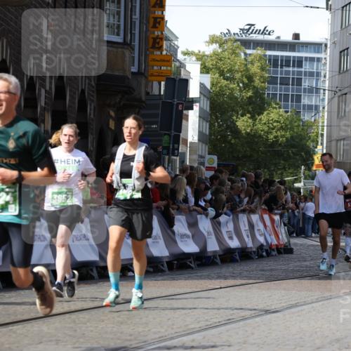 13.09.2026 - 21. swb-Marathon Bremen Strokosch-Dieckow http://msf.ph/oto/10301909 13.09.2026 13:22:00 Ziel 572, 1130, 1254, 2088, 2397, 2570, 3290, 3435, 3655, 3695, 3930, 3934, 4735, 5542, 6865, 7176, 8184, 8270, 8384, 8730, 8947, 9048, 9059, 9421, 10120, 13145, 148, 1601, 1645, 3021, 3652, 6621, 7625, 7917, 8452, 8924, 9839 meine-sportfotos.de