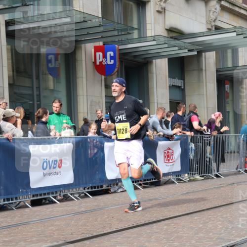 13.09.2026 - 21. swb-Marathon Bremen Strokosch-Dieckow http://msf.ph/oto/10301912 13.09.2026 10:50:07 Ziel 10170, 10233, 10525, 10840, 10923, 11111, 11178, 11220, 11276, 11497, 11499, 11622, 11664, 11680, 11742, 11774, 12045, 12078, 12269, 12447, 13562, 10452, 10508, 10593, 10876, 10966, 11005, 11035, 11128, 11183, 11415, 12240, 12380, 12510 meine-sportfotos.de