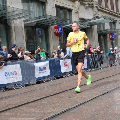 13.09.2026 - 21. swb-Marathon Bremen Strokosch-Dieckow http://msf.ph/oto/10301940 13.09.2026 10:50:09 Ziel 10170, 10233, 10525, 10840, 10923, 11178, 11220, 11276, 11497, 11499, 11622, 11664, 11680, 11742, 11774, 12045, 12078, 12269, 12309, 12447, 13562, 10452, 10508, 10593, 10876, 10966, 11005, 11035, 11111, 11128, 11183, 11415, 12240, 12380, 12510 meine-sportfotos.de
