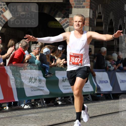 13.09.2026 - 21. swb-Marathon Bremen Strokosch-Dieckow http://msf.ph/oto/10301968 13.09.2026 12:52:48 Ziel 525, 959, 1507, 7768, 417, 2100, 8077, 9522 meine-sportfotos.de