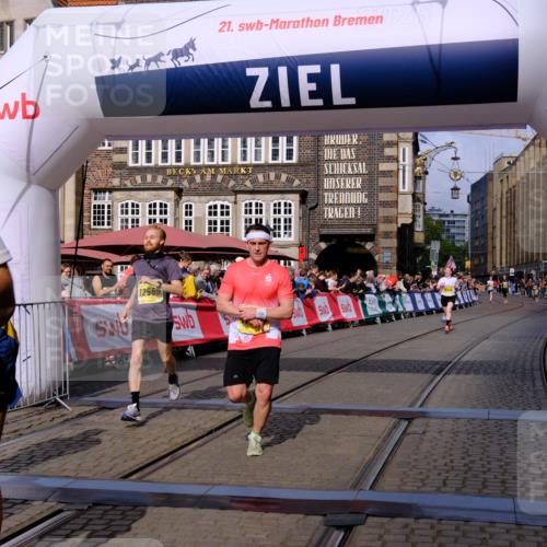 13.09.2026 - 21. swb-Marathon Bremen Tim E. http://msf.ph/oto/10301970 13.09.2026 10:44:14 Ziel 10337, 10342, 11019, 11208, 11312, 11447, 11614, 11930, 11948, 12250, 12253, 12436, 12559, 13538 meine-sportfotos.de