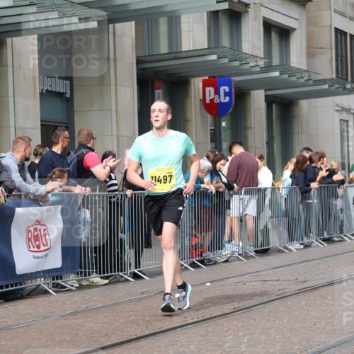 13.09.2026 - 21. swb-Marathon Bremen Strokosch-Dieckow http://msf.ph/oto/10301973 13.09.2026 10:50:11 Ziel 10170, 10233, 10525, 10840, 10923, 11178, 11220, 11276, 11497, 11499, 11622, 11664, 11680, 11742, 11774, 12045, 12052, 12078, 12269, 12309, 12447, 13544, 13562, 10452, 10508, 10593, 10876, 10966, 11005, 11035, 11111, 11128, 11183, 11415, 12240, 12380, 12510 meine-sportfotos.de