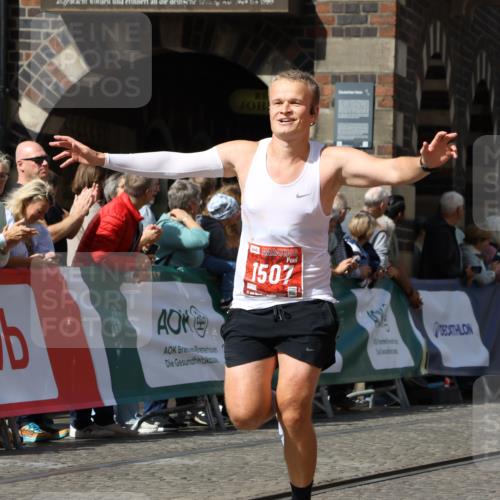 13.09.2026 - 21. swb-Marathon Bremen Strokosch-Dieckow http://msf.ph/oto/10301997 13.09.2026 12:52:48 Ziel 525, 959, 1507, 7768, 417, 2100, 8077, 9522 meine-sportfotos.de