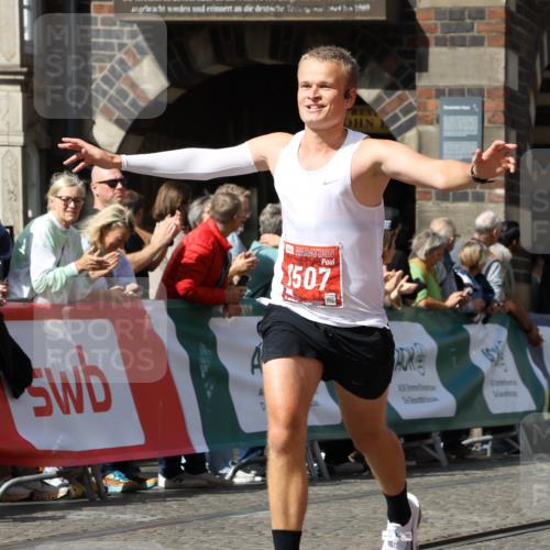 13.09.2026 - 21. swb-Marathon Bremen Strokosch-Dieckow http://msf.ph/oto/10302016 13.09.2026 12:52:48 Ziel 525, 959, 1507, 7768, 417, 2100, 8077, 9522 meine-sportfotos.de