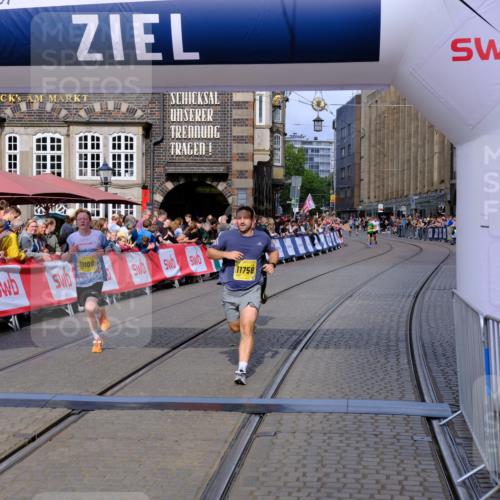 13.09.2026 - 21. swb-Marathon Bremen Tim E. http://msf.ph/oto/10302040 13.09.2026 10:44:25 Ziel 10342, 11108, 11447, 11644, 11758, 11930, 12559, 13538 meine-sportfotos.de