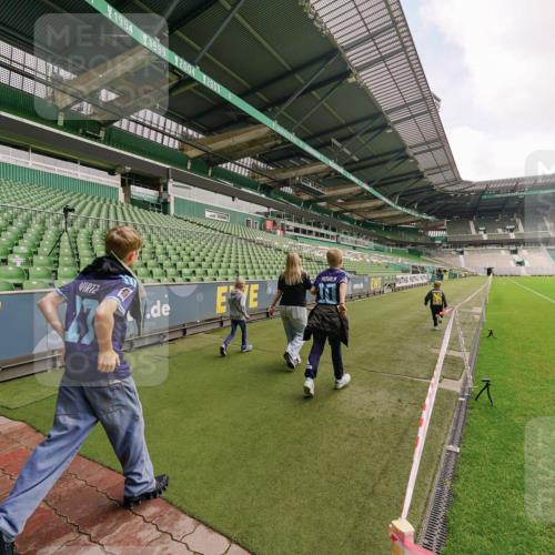 13.09.2026 - 21. swb-Marathon Bremen Michael Burmester http://msf.ph/oto/10302073 13.09.2026 11:20:33 Laufen im Stadion  meine-sportfotos.de