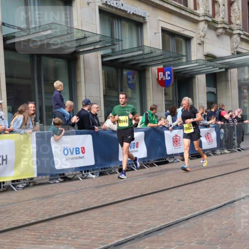 13.09.2026 - 21. swb-Marathon Bremen Strokosch-Dieckow http://msf.ph/oto/10302075 13.09.2026 10:50:17 Ziel 10233, 10267, 10525, 10764, 10840, 10923, 11220, 11276, 11622, 11664, 11680, 11742, 11753, 11774, 12045, 12052, 12070, 12078, 12309, 12447, 12488, 13544, 13562, 10170, 10452, 10876, 11111, 11128, 11178, 11415, 11497, 11499, 12240, 12269, 12510 meine-sportfotos.de
