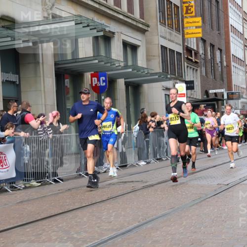 13.09.2026 - 21. swb-Marathon Bremen Strokosch-Dieckow http://msf.ph/oto/10302107 13.09.2026 10:50:19 Ziel 10233, 10267, 10525, 10764, 10840, 11076, 11220, 11276, 11622, 11664, 11680, 11742, 11753, 11774, 11961, 12052, 12070, 12078, 12309, 12447, 12488, 13544, 10170, 10452, 10876, 10923, 11111, 11128, 11178, 11415, 11497, 11499, 11680, 12045, 12240, 12269, 12510, 13562 meine-sportfotos.de