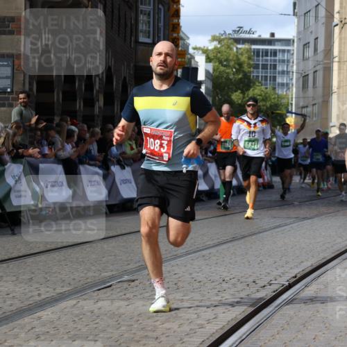 13.09.2026 - 21. swb-Marathon Bremen Strokosch-Dieckow http://msf.ph/oto/10302113 13.09.2026 13:29:54 Ziel 124, 132, 1083, 1243, 1365, 1581, 2076, 2289, 2301, 2742, 2957, 3030, 3721, 4541, 4576, 5244, 5599, 6006, 6103, 6384, 6499, 6690, 6930, 7013, 7079, 7384, 7426, 7649, 7884, 8009, 8481, 8594, 8831, 9534, 9747, 9770, 10013, 13031, 1205, 1308, 1611, 1653, 1759, 1780, 1848, 2126, 3190, 5039, 5198, 5348, 5631, 6225, 6720, 6942, 6992, 6994, 7609, 7932, 8110, 8115, 8470, 9104, 9125 meine-sportfotos.de