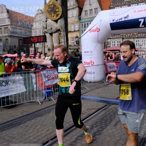 13.09.2026 - 21. swb-Marathon Bremen Tim E. http://msf.ph/oto/10302121 13.09.2026 10:44:30 Ziel 10342, 10956, 11108, 11148, 11644, 11758, 13538 meine-sportfotos.de