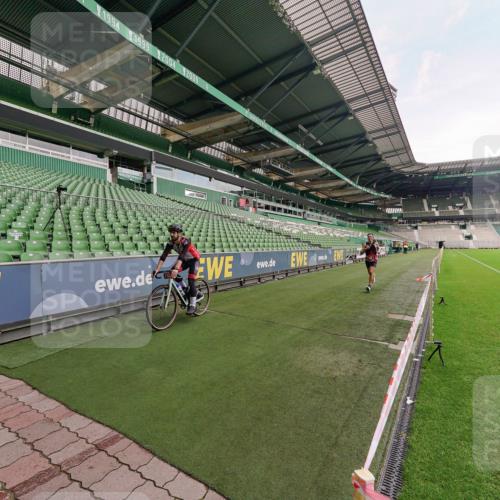 13.09.2026 - 21. swb-Marathon Bremen Michael Burmester http://msf.ph/oto/10302161 13.09.2026 11:54:30 Laufen im Stadion 133 meine-sportfotos.de