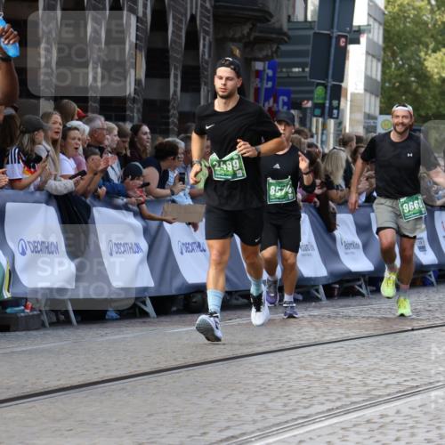 13.09.2026 - 21. swb-Marathon Bremen Strokosch-Dieckow http://msf.ph/oto/10302166 13.09.2026 13:22:12 Ziel 141, 572, 1209, 2051, 2397, 3290, 3338, 3695, 3774, 3934, 4581, 4735, 5193, 6865, 6976, 7098, 8438, 8924, 8947, 9421, 9599, 10120, 2499, 3855, 4204, 4211, 6621, 8447, 8574, 9668 meine-sportfotos.de