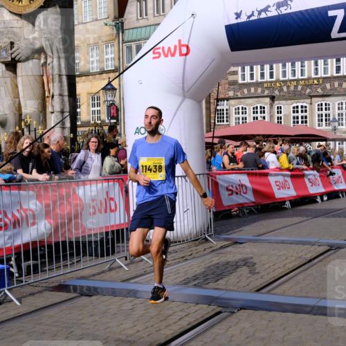 13.09.2026 - 21. swb-Marathon Bremen Tim E. http://msf.ph/oto/10302171 13.09.2026 10:44:45 Ziel 10454, 10806, 10956, 11148, 11438 meine-sportfotos.de