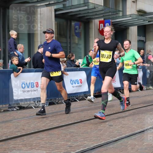 13.09.2026 - 21. swb-Marathon Bremen Strokosch-Dieckow http://msf.ph/oto/10302178 13.09.2026 10:50:21 Ziel 10233, 10267, 10525, 10764, 10840, 11076, 11220, 11276, 11622, 11664, 11742, 11753, 11774, 11961, 12052, 12070, 12078, 12309, 12447, 12488, 12560, 13544, 10170, 10233, 10876, 10923, 11111, 11128, 11178, 11415, 11497, 11499, 11622, 11680, 12045, 12240, 12269, 12510, 13562 meine-sportfotos.de