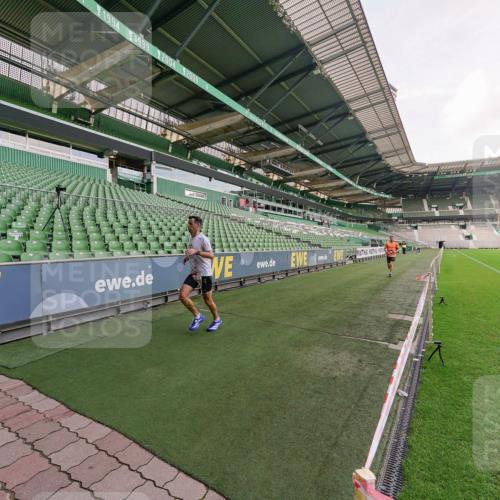 13.09.2026 - 21. swb-Marathon Bremen Michael Burmester http://msf.ph/oto/10302207 13.09.2026 12:05:41 Laufen im Stadion 176, 207, 1231, 1681, 1956 meine-sportfotos.de
