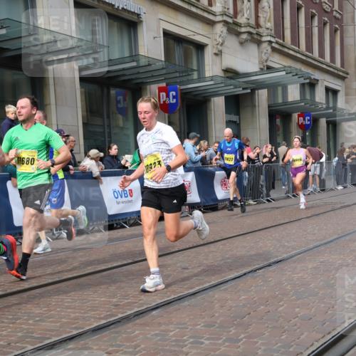 13.09.2026 - 21. swb-Marathon Bremen Strokosch-Dieckow http://msf.ph/oto/10302212 13.09.2026 10:50:22 Ziel 10267, 10525, 10764, 10840, 11076, 11170, 11220, 11276, 11664, 11742, 11753, 11774, 11961, 12052, 12070, 12078, 12179, 12309, 12447, 12488, 12560, 13544, 10170, 10233, 10876, 10923, 11111, 11128, 11178, 11415, 11497, 11499, 11622, 11680, 12045, 12240, 12269, 12510, 13562 meine-sportfotos.de