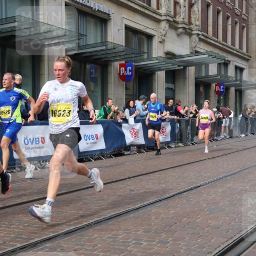 13.09.2026 - 21. swb-Marathon Bremen Strokosch-Dieckow http://msf.ph/oto/10302219 13.09.2026 10:50:22 Ziel 10267, 10525, 10764, 10840, 11076, 11170, 11220, 11276, 11664, 11742, 11753, 11774, 11961, 12052, 12070, 12078, 12179, 12309, 12447, 12488, 12560, 13544, 10170, 10233, 10876, 10923, 11111, 11128, 11178, 11415, 11497, 11499, 11622, 11680, 12045, 12240, 12269, 12510, 13562 meine-sportfotos.de