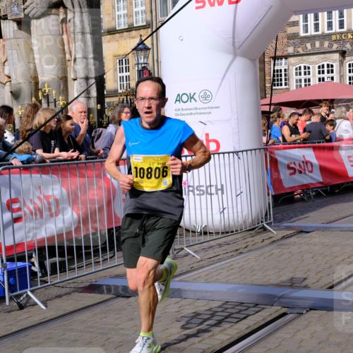 13.09.2026 - 21. swb-Marathon Bremen Tim E. http://msf.ph/oto/10302250 13.09.2026 10:44:50 Ziel 10454, 10806, 10861, 11438, 11615, 12473 meine-sportfotos.de