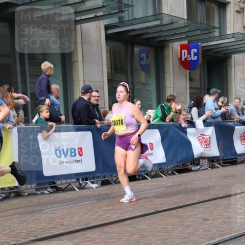 13.09.2026 - 21. swb-Marathon Bremen Strokosch-Dieckow http://msf.ph/oto/10302265 13.09.2026 10:50:24 Ziel 10267, 10537, 10764, 11076, 11170, 11220, 11276, 11664, 11742, 11753, 11774, 11961, 12052, 12070, 12179, 12309, 12488, 12560, 13544, 10170, 10233, 10525, 10840, 10876, 10923, 11111, 11128, 11178, 11497, 11499, 11622, 11680, 12045, 12078, 12240, 12269, 12447, 13562 meine-sportfotos.de