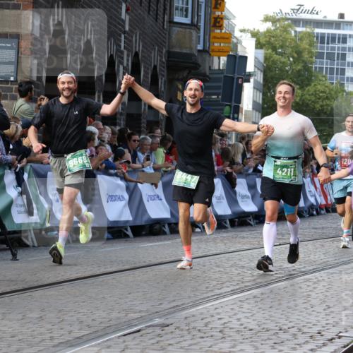 13.09.2026 - 21. swb-Marathon Bremen Strokosch-Dieckow http://msf.ph/oto/10302287 13.09.2026 13:22:15 Ziel 141, 148, 572, 1209, 2051, 3338, 3652, 3774, 3934, 4581, 4735, 5193, 6976, 7098, 8438, 8452, 8924, 8947, 9421, 9599, 10120, 1933, 2499, 3855, 4204, 4211, 4697, 8447, 8574, 9668 meine-sportfotos.de