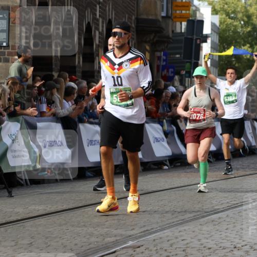 13.09.2026 - 21. swb-Marathon Bremen Strokosch-Dieckow http://msf.ph/oto/10302304 13.09.2026 13:29:56 Ziel 124, 1073, 1083, 1243, 1581, 2076, 2289, 2301, 2742, 2957, 3030, 3721, 4576, 5244, 5599, 6006, 6384, 6499, 6690, 6725, 6930, 7013, 7079, 7384, 7426, 7649, 7884, 8009, 8481, 8594, 8831, 9534, 9747, 9770, 10013, 13031, 1205, 1308, 1611, 1653, 1780, 1848, 2126, 3190, 5039, 5198, 5348, 5615, 5631, 6225, 6720, 6942, 6992, 6994, 7184, 7609, 7932, 8110, 8115, 8441, 8470, 9104, 9125 meine-sportfotos.de