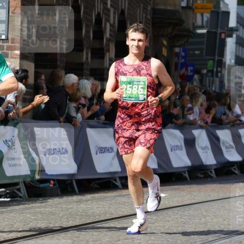 13.09.2026 - 21. swb-Marathon Bremen Strokosch-Dieckow http://msf.ph/oto/10302326 13.09.2026 12:53:10 Ziel 417, 553, 2100, 7244, 8077, 8729, 9522, 2585, 2670, 8081 meine-sportfotos.de