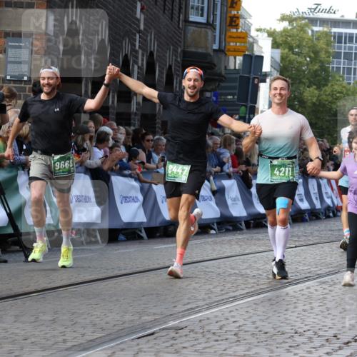 13.09.2026 - 21. swb-Marathon Bremen Strokosch-Dieckow http://msf.ph/oto/10302339 13.09.2026 13:22:15 Ziel 141, 148, 572, 1209, 2051, 3338, 3652, 3774, 3934, 4581, 4735, 5193, 6976, 7098, 8438, 8452, 8924, 8947, 9421, 9599, 10120, 1933, 2499, 3855, 4204, 4211, 4697, 8447, 8574, 9668 meine-sportfotos.de