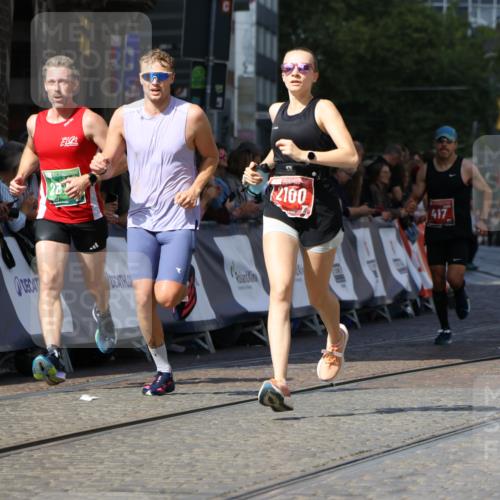 13.09.2026 - 21. swb-Marathon Bremen Strokosch-Dieckow http://msf.ph/oto/10302366 13.09.2026 12:53:13 Ziel 417, 553, 2100, 7244, 8077, 8729, 9522, 2670, 3080, 8081 meine-sportfotos.de