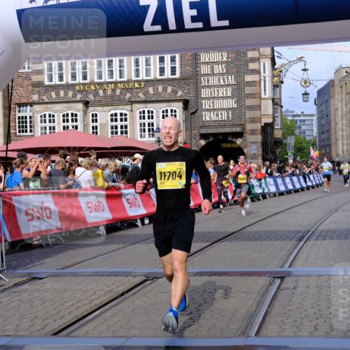13.09.2026 - 21. swb-Marathon Bremen Tim E. http://msf.ph/oto/10302389 13.09.2026 10:45:00 Ziel 10266, 10454, 10806, 10861, 11615, 11692, 11704, 12302, 12425, 12473 meine-sportfotos.de