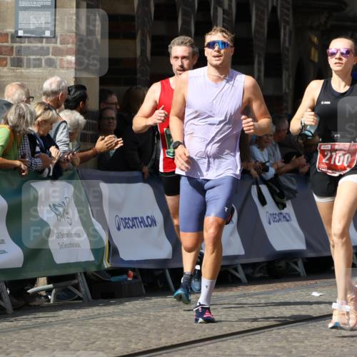 13.09.2026 - 21. swb-Marathon Bremen Strokosch-Dieckow http://msf.ph/oto/10302406 13.09.2026 12:53:14 Ziel 417, 553, 2100, 7244, 8077, 8729, 9522, 2670, 3080, 8081 meine-sportfotos.de