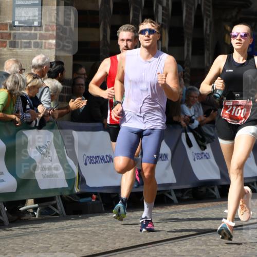 13.09.2026 - 21. swb-Marathon Bremen Strokosch-Dieckow http://msf.ph/oto/10302413 13.09.2026 12:53:14 Ziel 417, 553, 2100, 7244, 8077, 8729, 9522, 2670, 3080, 8081 meine-sportfotos.de