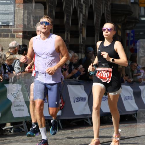 13.09.2026 - 21. swb-Marathon Bremen Strokosch-Dieckow http://msf.ph/oto/10302451 13.09.2026 12:53:15 Ziel 417, 553, 2100, 7244, 8077, 8729, 9522, 2352, 2670, 3080, 8081 meine-sportfotos.de