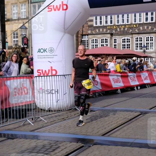 13.09.2026 - 21. swb-Marathon Bremen Tim E. http://msf.ph/oto/10302471 13.09.2026 10:45:04 Ziel 10266, 10628, 10861, 11615, 11692, 11704, 12302, 12425, 12473 meine-sportfotos.de