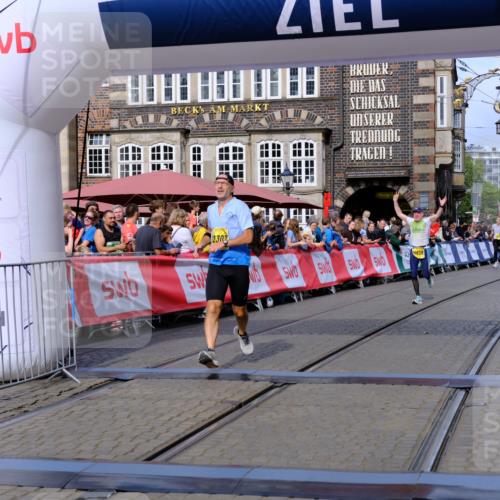 13.09.2026 - 21. swb-Marathon Bremen Tim E. http://msf.ph/oto/10302505 13.09.2026 10:45:07 Ziel 10266, 10628, 10735, 10861, 11692, 11704, 12302, 12425 meine-sportfotos.de