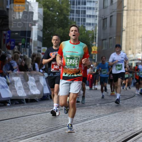 13.09.2026 - 21. swb-Marathon Bremen Strokosch-Dieckow http://msf.ph/oto/10302533 13.09.2026 13:22:25 Ziel 141, 148, 1209, 1601, 1645, 2051, 3021, 3652, 5193, 6621, 7625, 7917, 8438, 8452, 8924, 9599, 9839, 388, 1933, 2402, 2481, 2771, 3855, 4483, 4697, 6891, 7586, 8547, 8694, 9090 meine-sportfotos.de