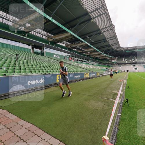 13.09.2026 - 21. swb-Marathon Bremen Michael Burmester http://msf.ph/oto/10302567 13.09.2026 12:31:41 Laufen im Stadion 417, 482, 573, 668, 943, 1020, 1126, 1168, 1214, 1357, 1507, 1639, 2100, 4474, 5212, 6485, 6507, 8044, 8285, 103, 358, 420, 553, 574, 649, 719, 959, 1161, 1253, 1256, 1352, 1391, 1428, 1525, 1724, 1783, 1917, 2032, 3662, 4264 meine-sportfotos.de