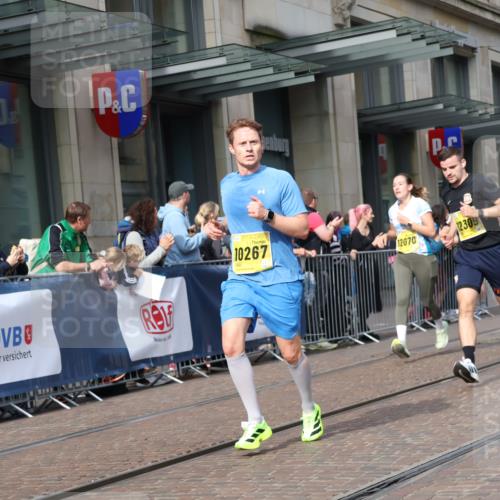 13.09.2026 - 21. swb-Marathon Bremen Strokosch-Dieckow http://msf.ph/oto/10302568 13.09.2026 10:50:40 Ziel 10200, 10537, 10808, 11076, 11087, 11170, 11339, 11537, 11625, 11626, 11753, 11961, 12004, 12070, 12179, 12303, 12351, 12407, 12560, 10170, 10233, 10267, 10525, 10764, 10840, 10923, 11220, 11276, 11622, 11664, 11680, 11742, 11753, 11774, 12045, 12052, 12078, 12309, 12447, 12488, 13544, 13562 meine-sportfotos.de