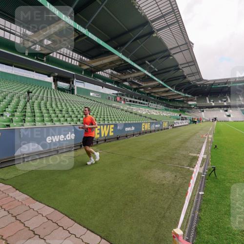 13.09.2026 - 21. swb-Marathon Bremen Michael Burmester http://msf.ph/oto/10302583 13.09.2026 12:32:17 Laufen im Stadion 417, 482, 573, 668, 943, 1020, 1126, 1357, 1507, 1606, 1629, 1639, 2100, 4474, 6507, 8044, 8285, 314, 358, 520, 547, 553, 574, 649, 719, 858, 934, 959, 1161, 1253, 1256, 1391, 1428, 1525, 1724, 1783, 1917, 3662, 4264 meine-sportfotos.de