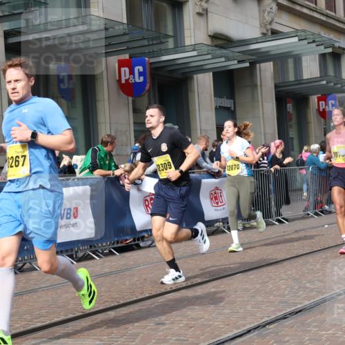 13.09.2026 - 21. swb-Marathon Bremen Strokosch-Dieckow http://msf.ph/oto/10302586 13.09.2026 10:50:40 Ziel 10200, 10537, 10808, 11076, 11087, 11170, 11339, 11537, 11625, 11626, 11753, 11961, 12004, 12070, 12179, 12303, 12351, 12407, 12560, 10170, 10233, 10267, 10525, 10764, 10840, 10923, 11220, 11276, 11622, 11664, 11680, 11742, 11753, 11774, 12045, 12052, 12078, 12309, 12447, 12488, 13544, 13562 meine-sportfotos.de