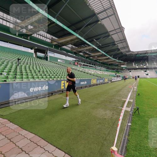 13.09.2026 - 21. swb-Marathon Bremen Michael Burmester http://msf.ph/oto/10302593 13.09.2026 12:32:32 Laufen im Stadion 417, 482, 573, 668, 943, 1020, 1126, 1507, 1606, 1629, 2100, 4474, 6507, 7741, 8044, 8285, 314, 358, 520, 547, 553, 574, 649, 719, 858, 934, 959, 1253, 1256, 1391, 1428, 1525, 1724, 1783, 3662 meine-sportfotos.de