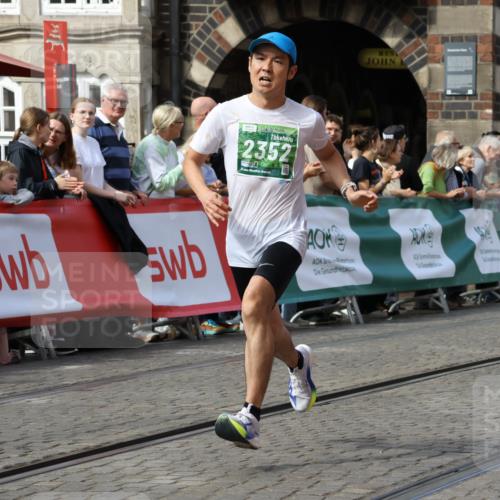 13.09.2026 - 21. swb-Marathon Bremen Strokosch-Dieckow http://msf.ph/oto/10302608 13.09.2026 12:53:31 Ziel 2585, 2670, 7650, 8081, 272, 1089, 1168, 1606, 3606 meine-sportfotos.de