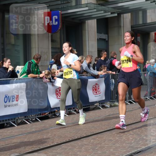 13.09.2026 - 21. swb-Marathon Bremen Strokosch-Dieckow http://msf.ph/oto/10302609 13.09.2026 10:50:41 Ziel 10200, 10537, 10808, 11076, 11087, 11170, 11339, 11537, 11625, 11626, 11961, 12004, 12070, 12179, 12303, 12351, 12407, 12560, 10233, 10267, 10525, 10764, 10840, 10923, 11220, 11276, 11622, 11664, 11680, 11742, 11753, 11774, 12045, 12052, 12078, 12309, 12447, 12488, 13544, 13562 meine-sportfotos.de
