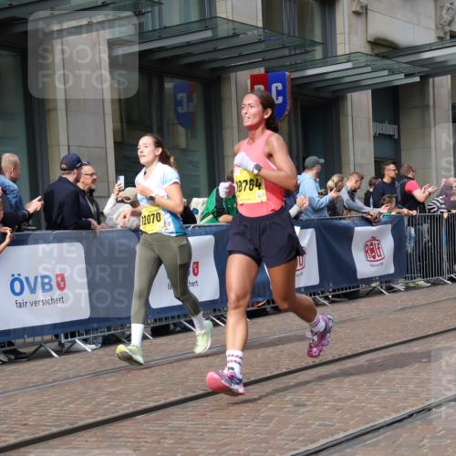 13.09.2026 - 21. swb-Marathon Bremen Strokosch-Dieckow http://msf.ph/oto/10302627 13.09.2026 10:50:42 Ziel 10200, 10471, 10515, 10537, 10808, 11076, 11087, 11170, 11339, 11537, 11625, 11626, 11801, 11961, 12004, 12070, 12179, 12303, 12351, 12407, 12560, 10233, 10267, 10525, 10764, 10840, 10923, 11220, 11276, 11622, 11664, 11680, 11742, 11753, 11774, 12045, 12052, 12070, 12078, 12309, 12447, 12488, 13544, 13562 meine-sportfotos.de
