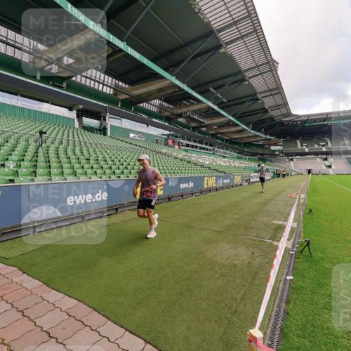 13.09.2026 - 21. swb-Marathon Bremen Michael Burmester http://msf.ph/oto/10302638 13.09.2026 12:34:32 Laufen im Stadion 250, 272, 299, 525, 919, 1089, 1212, 2072, 5428, 7741, 417, 573, 1168, 1214, 1357, 1453, 1639, 4474, 5212, 6485, 6507, 8044, 8285 meine-sportfotos.de