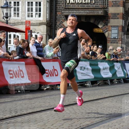 13.09.2026 - 21. swb-Marathon Bremen Strokosch-Dieckow http://msf.ph/oto/10302674 13.09.2026 12:53:34 Ziel 2585, 2670, 7650, 8081, 272, 1089, 1168, 1606, 13212 meine-sportfotos.de