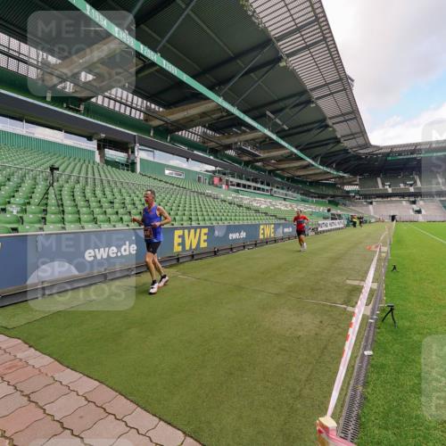 13.09.2026 - 21. swb-Marathon Bremen Michael Burmester http://msf.ph/oto/10302683 13.09.2026 12:36:24 Laufen im Stadion 365, 850, 1288, 1485, 1550, 1583, 1875, 1993, 2073, 3617, 4232, 7244, 7692, 7768, 8075, 8729, 13033, 482, 525, 668, 943, 1020, 1126, 1212, 1507, 1606, 1629, 2072, 2100, 5428, 7741, 8044 meine-sportfotos.de