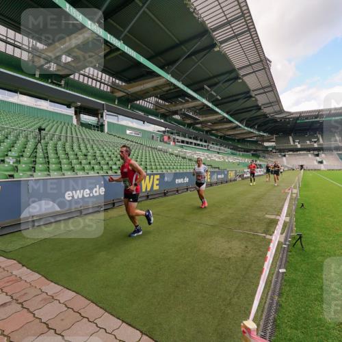 13.09.2026 - 21. swb-Marathon Bremen Michael Burmester http://msf.ph/oto/10302734 13.09.2026 12:37:26 Laufen im Stadion 346, 365, 466, 658, 850, 895, 1090, 1118, 1288, 1385, 1485, 1583, 1604, 1754, 2073, 2585, 2670, 3617, 7244, 7650, 7768, 8075, 8081, 8729, 9522, 9617, 13033, 250, 272, 299, 525, 919, 1089, 1212, 2072, 5428, 7741 meine-sportfotos.de