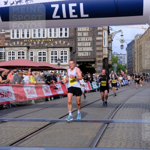 13.09.2026 - 21. swb-Marathon Bremen Tim E. http://msf.ph/oto/10302763 13.09.2026 10:45:28 Ziel 10096, 10143, 10214, 10398, 10866, 11020, 11396, 11695, 12054, 13591 meine-sportfotos.de